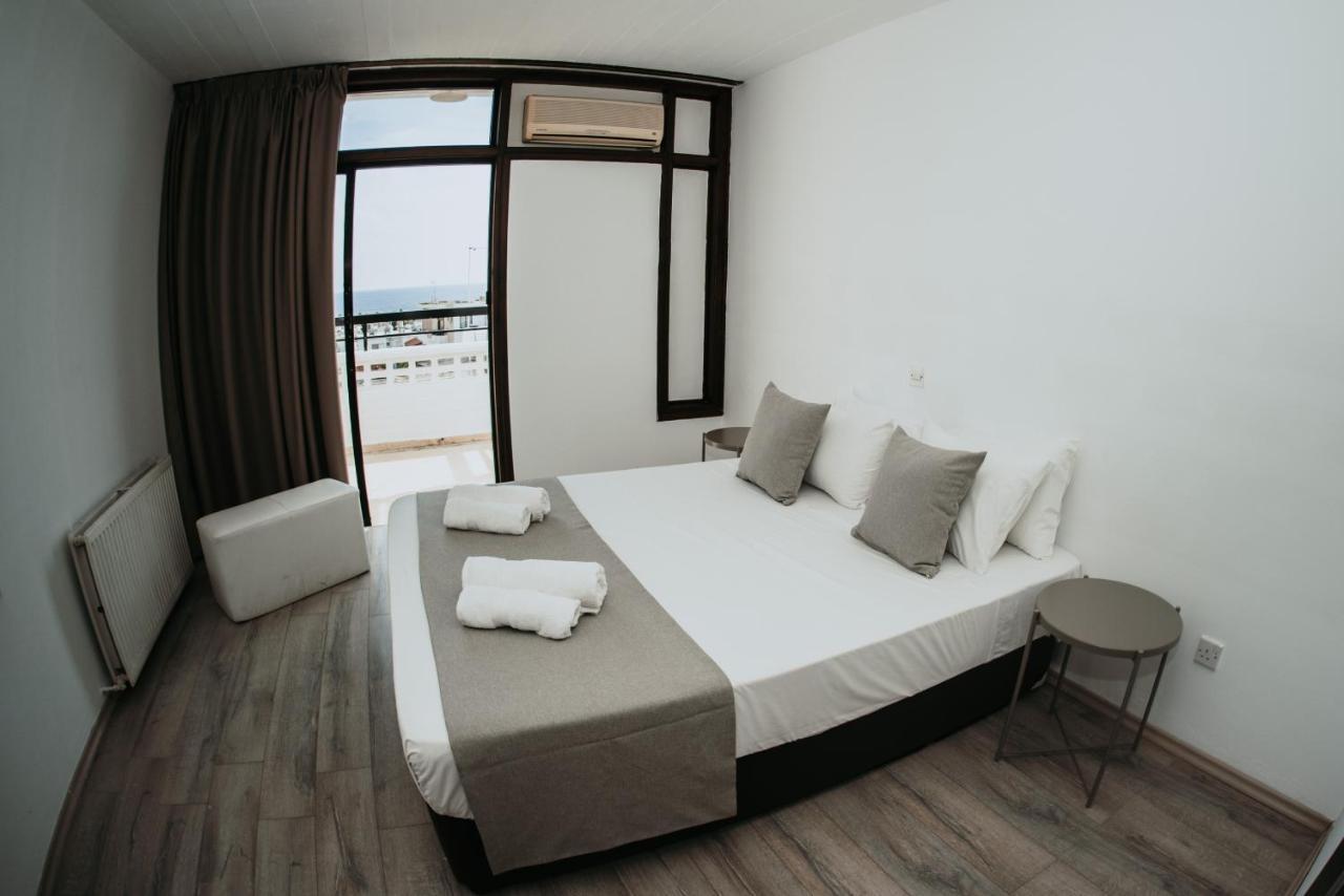 Ovis Hotel Apartments Ajía Nápa Eksteriør bilde