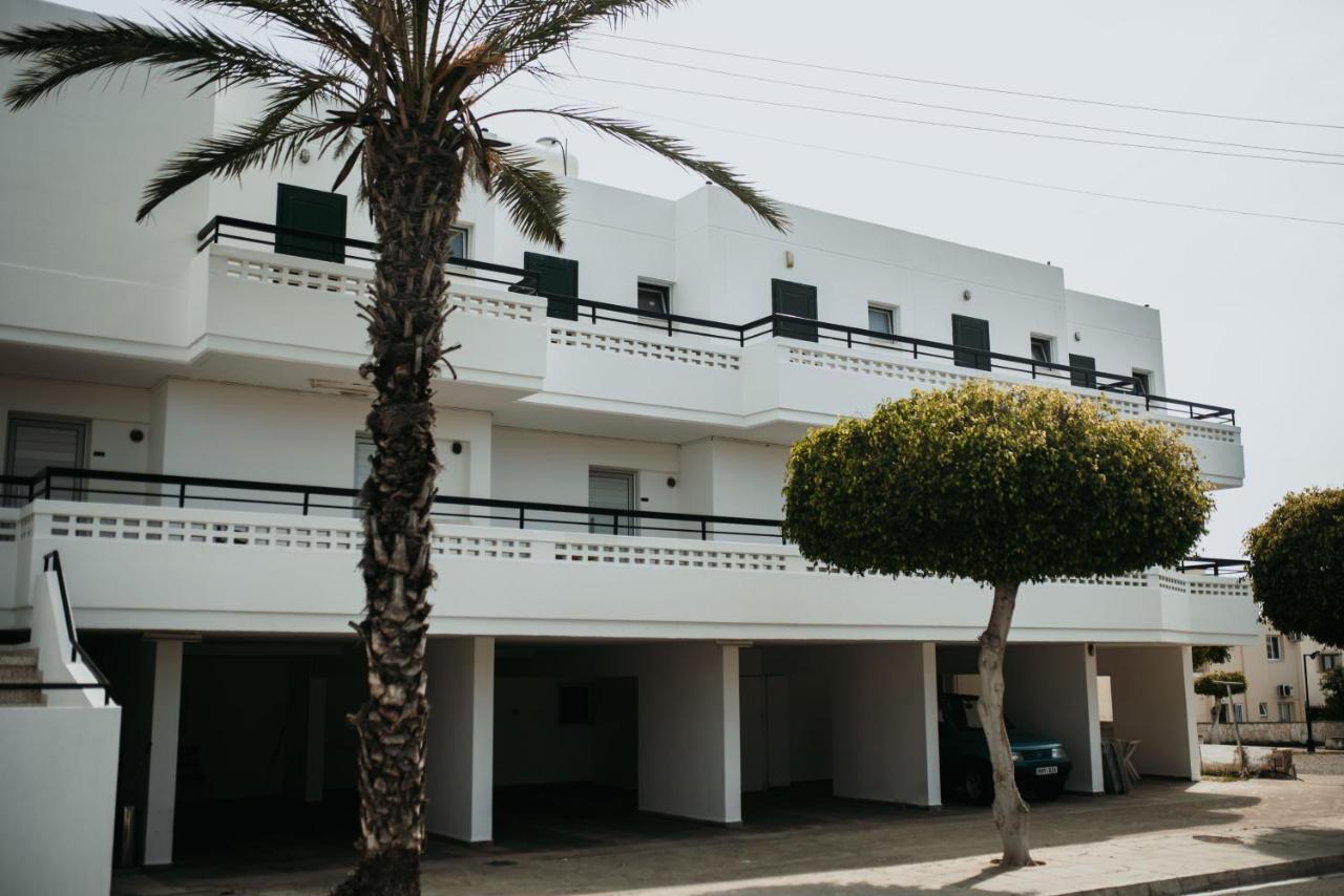 Ovis Hotel Apartments Ajía Nápa Eksteriør bilde